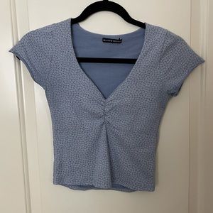 Brandy Melville Gina floral top 🦋